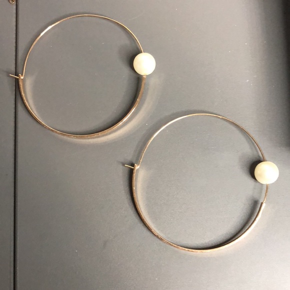 Pearl Gold Earrings - Picture 2 of 3